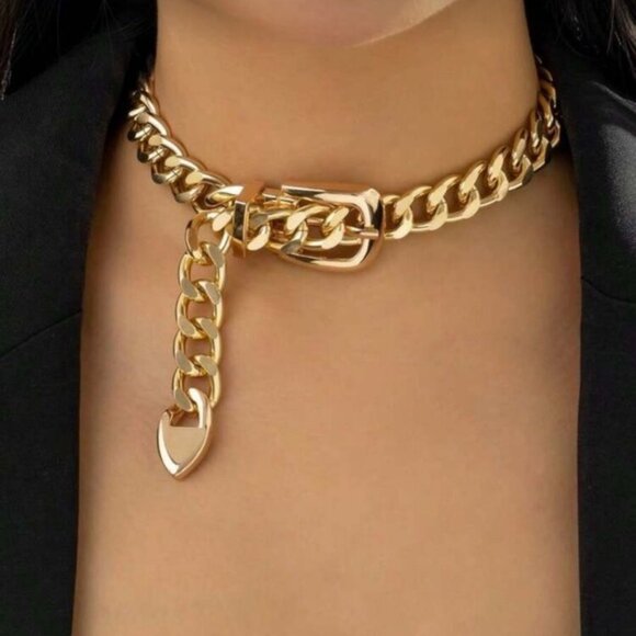 Jewelry - Gold Buckle Chain Choker Necklace